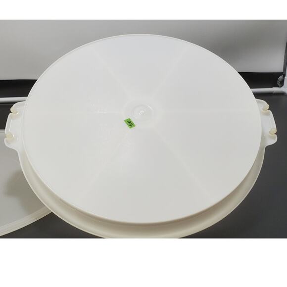 Tupperware #405-9 Sheer Divided Party Tray w/ Clear Seal Lid & Handle ~ 12 Inch - Picture 5 of 6